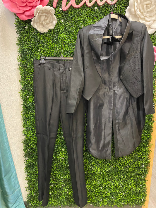 Adult Small Black 3 Piece Suite with Stones