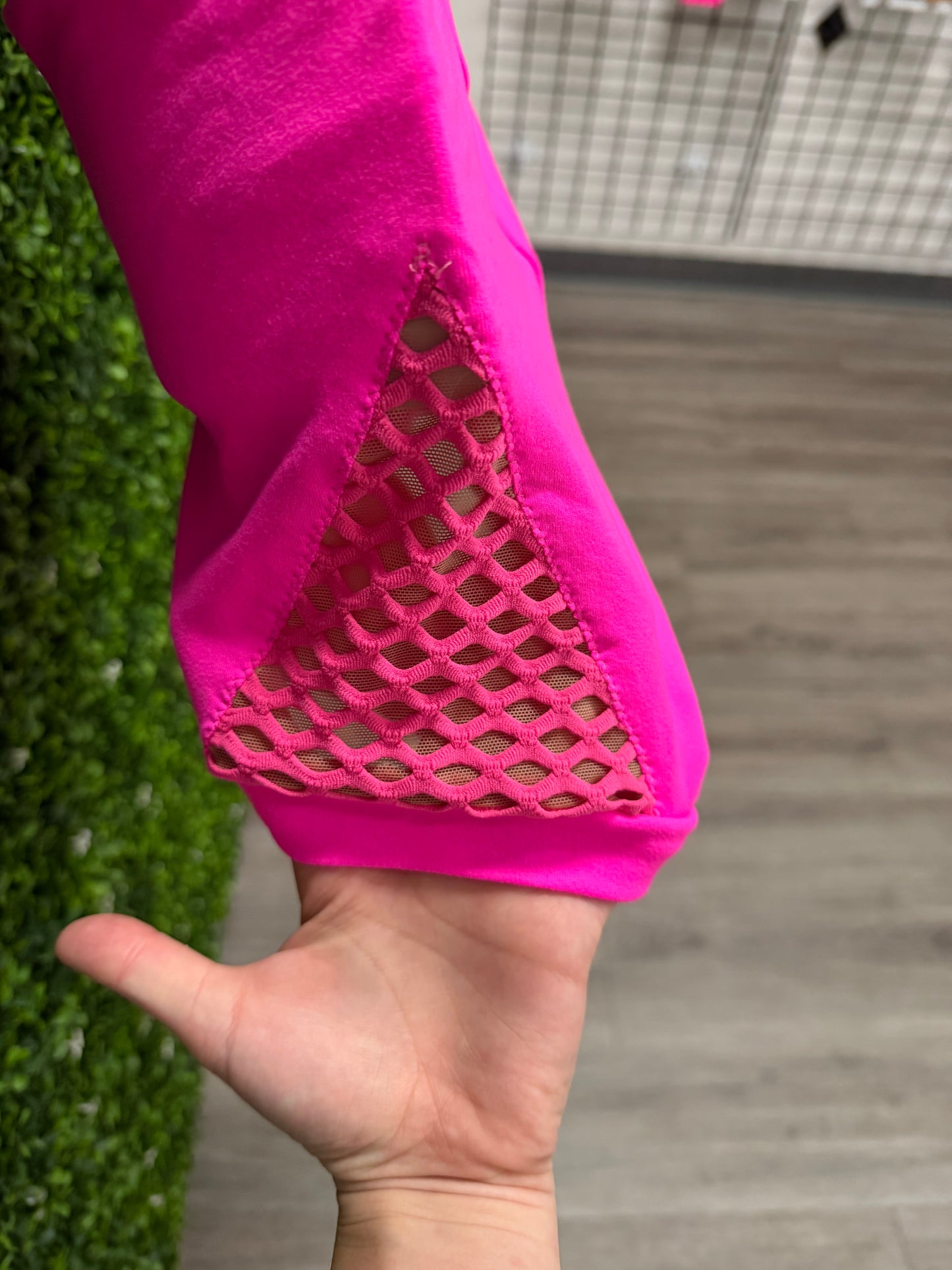 Adult Medium White and Pink Short Costume