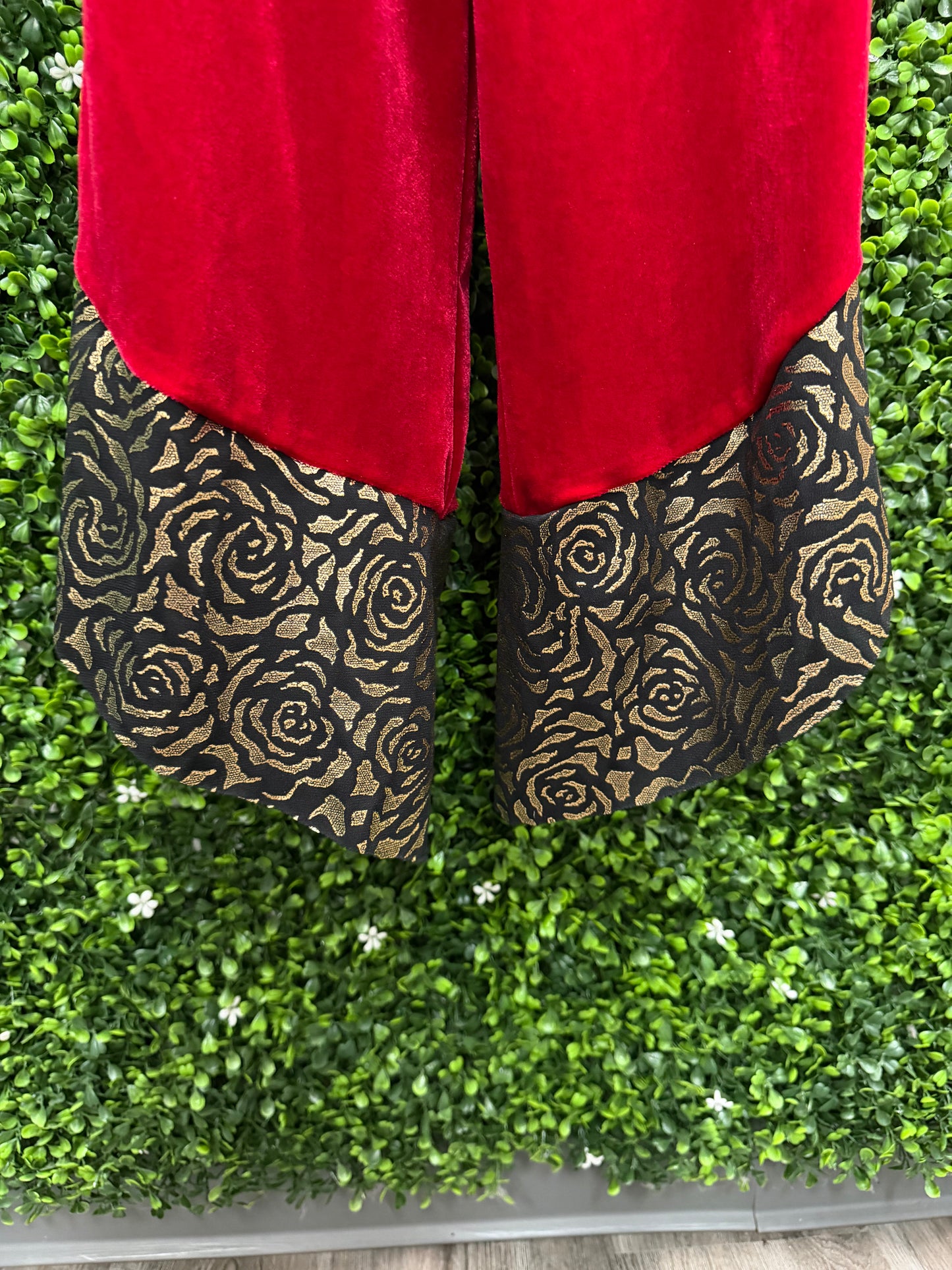 Child Medium Red Velvet Costume