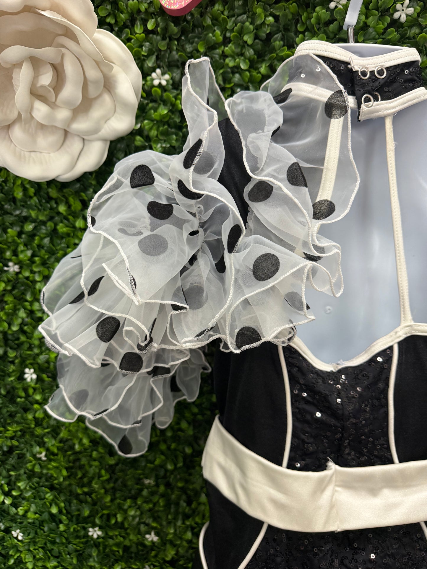 Child Medium Black White Puffy Sleeve Costume