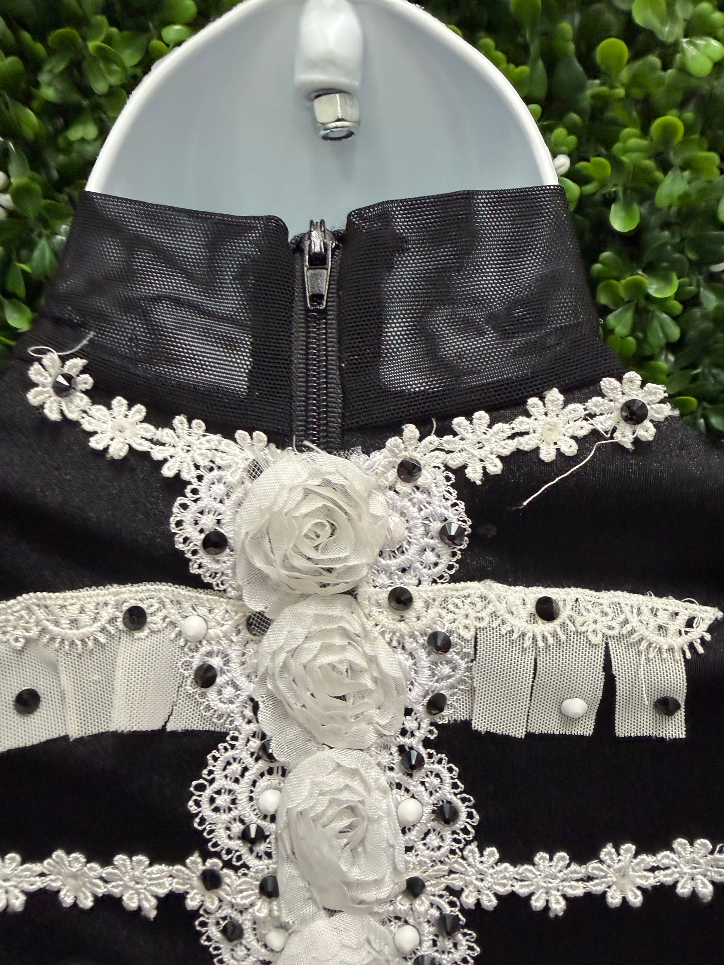Adult X-Small Black and White Leo Costume