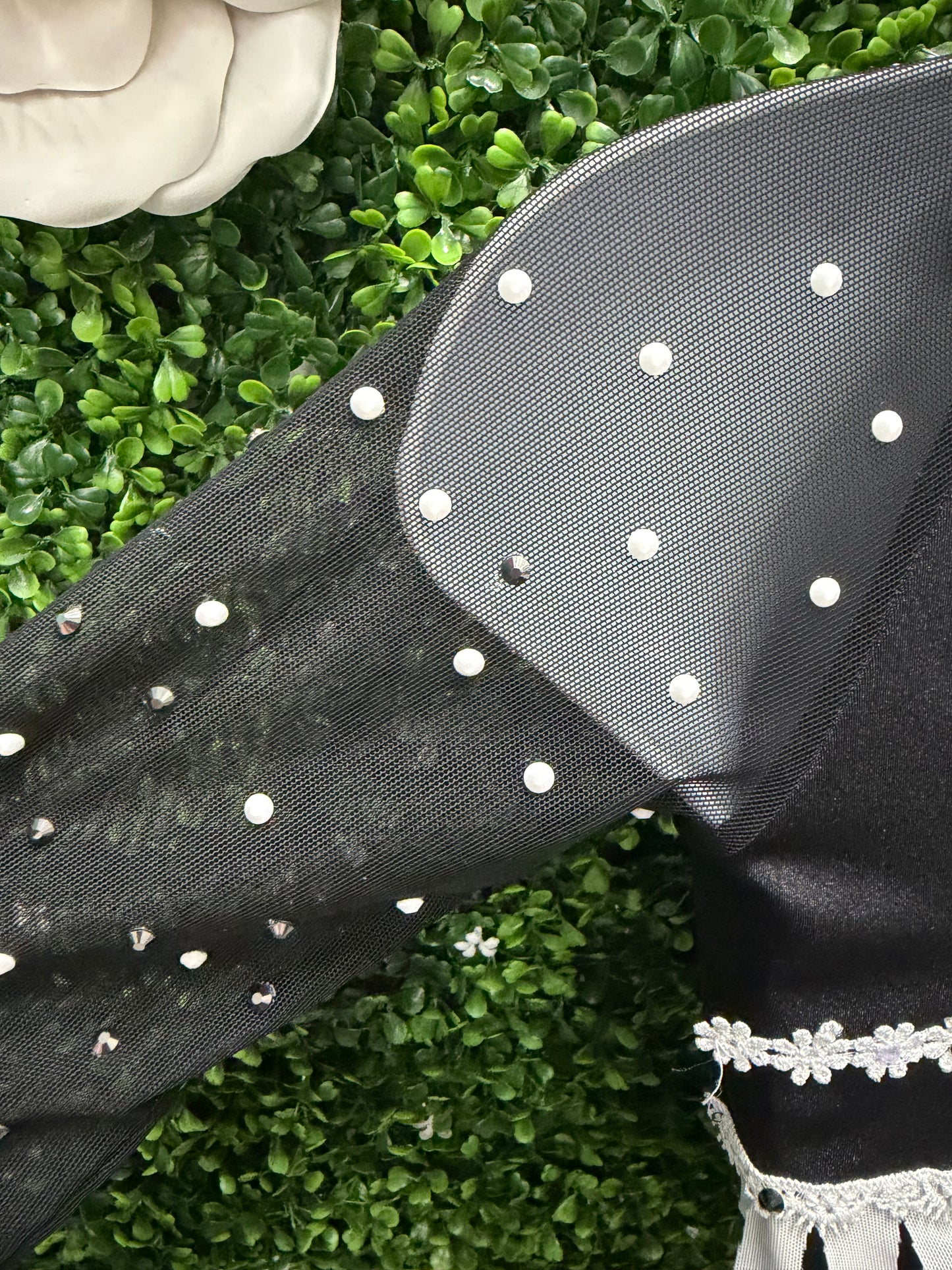 Adult X-Small Black and White Leo Costume
