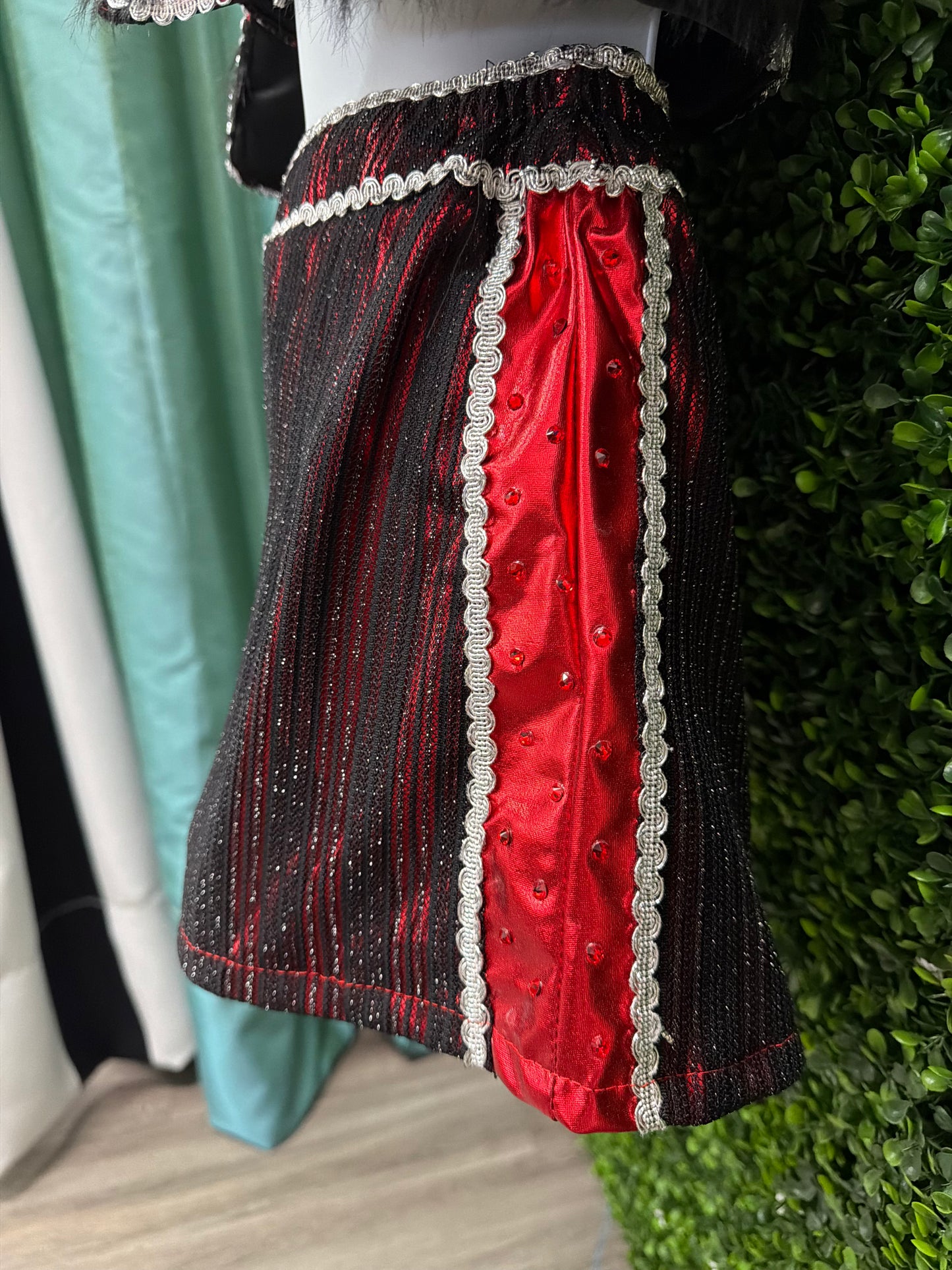 Adult X-Small Red Six Costume